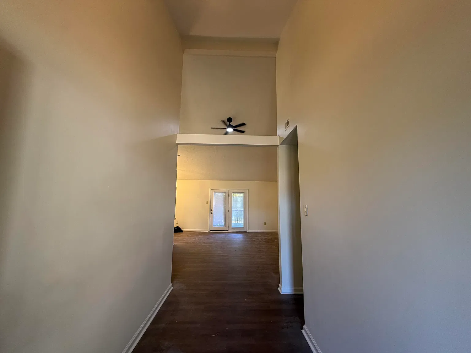3 bed, 2.0 bath, 1321 sqft, $1,695 — Photo 3