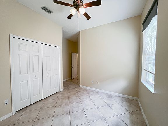 2nd image of 1462 Chessington Cir