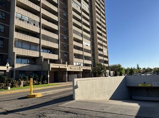 3390 Weston Rd #2105, Toronto, ON M9M 2X3