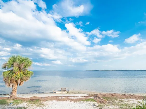 6449 Oakshore Dr, Panama City, FL 32404