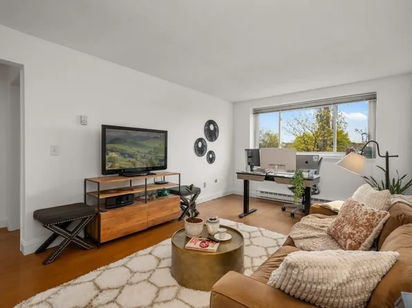 326 Broadway APT 23, Somerville, MA 02145