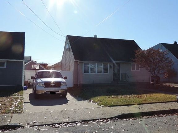 3rd image of 101 Montgomery Ave