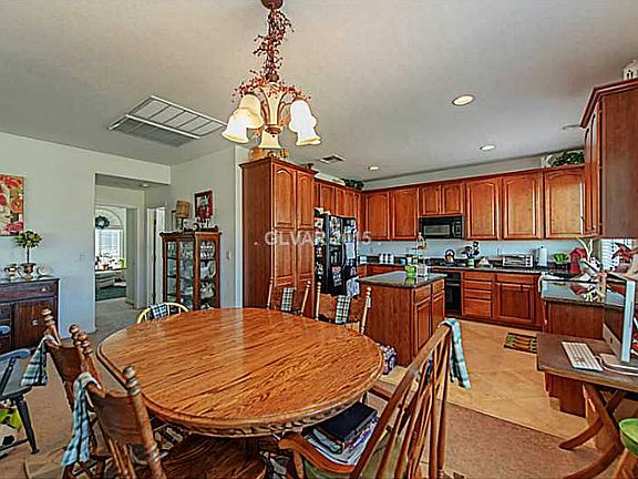 4th image of 11916 Luna Del Mar Ln