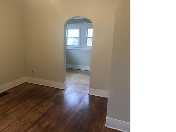 5th image of 318 S 43rd St