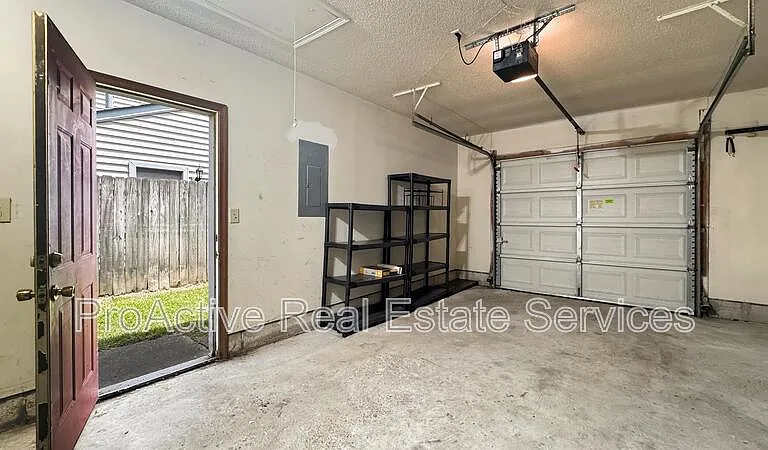 5568 Annandale Dr — Photo 23