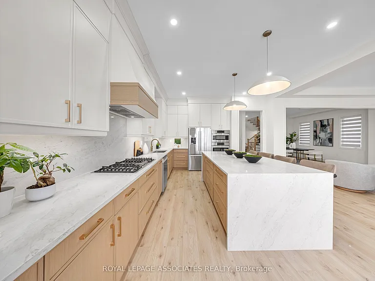 2215 Beckman Cres #UPPER — Photo 17