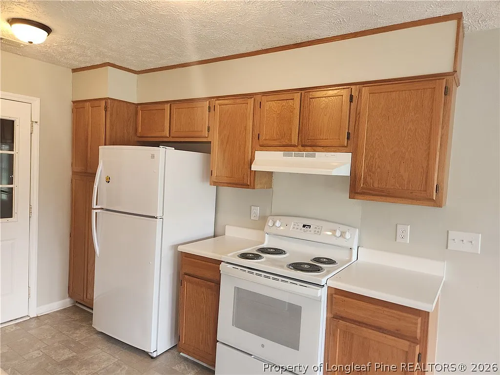 3 bed, 2.0 bath, 1470 sqft, $1,550 — Photo 4