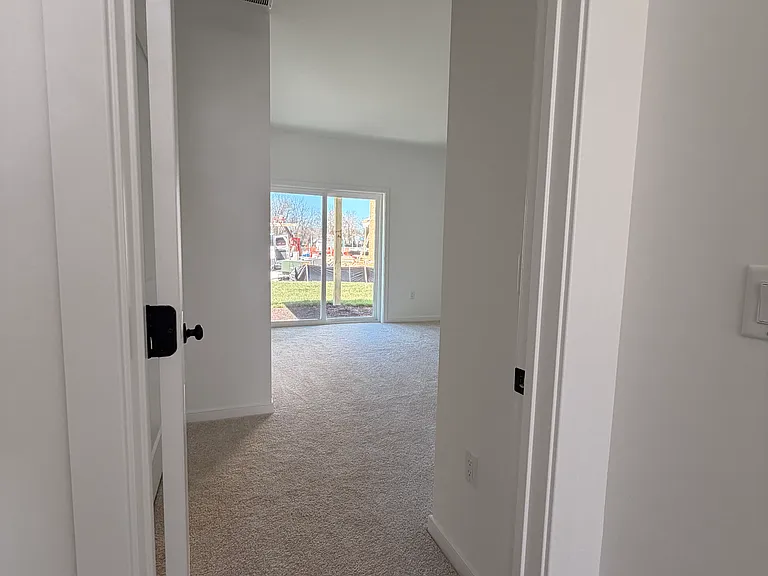 57 Silverbell Ave — Photo 4