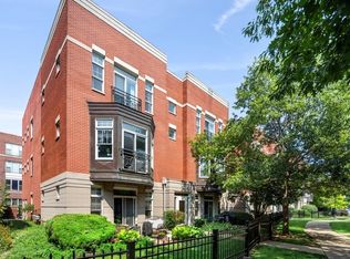 814 W University Ln UNIT 3A, Chicago, IL 60608