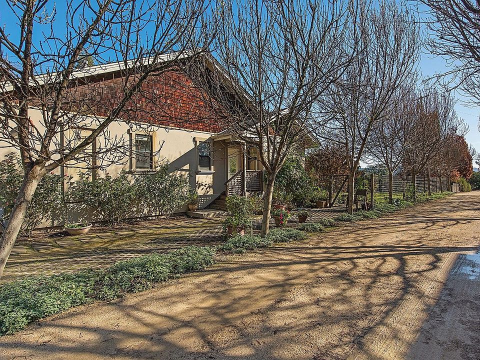 1st image of 859A Pratt Ave