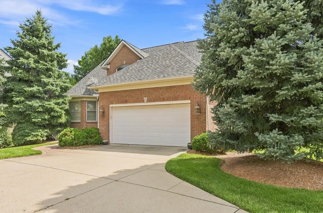 3 bed, 2198 sqft, $3,400 — Photo 3