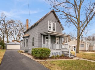 627 N 14th St, Dekalb, IL 60115