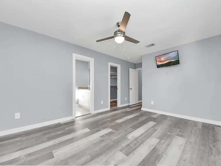 618 Maple Way #B — Photo 5