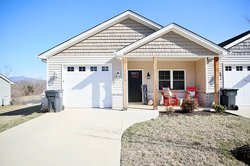 1313 Emerald View Ct Photo 1