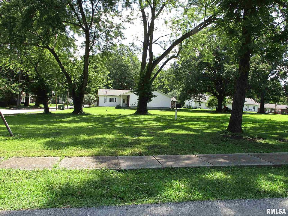 1st image of 708 W Webster St Lot 15811
