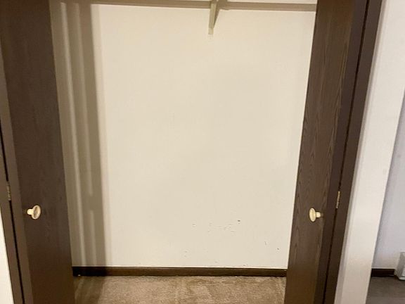 4th image of 1902 Heatherway Ln APT 1F