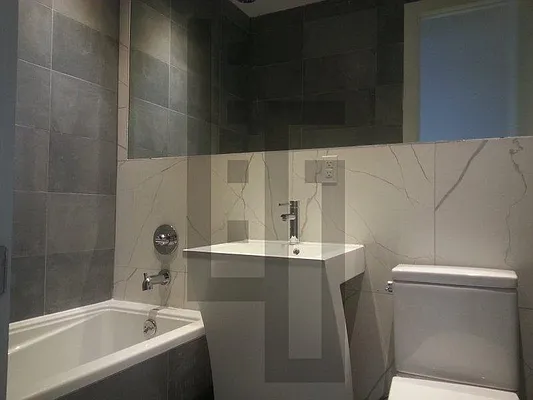 Rented by Loom Group | media 26