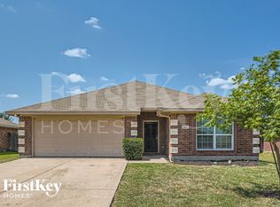 1825 Ridgecrest Dr, Terrell, TX 75160