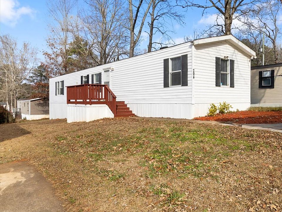 1st image of 204 Fleetwood Dr
