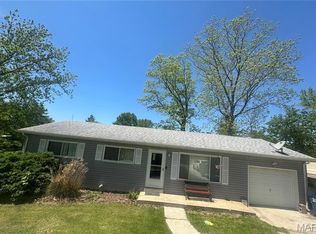 139 E Horseshoe Bend Dr, Winfield, MO 63389