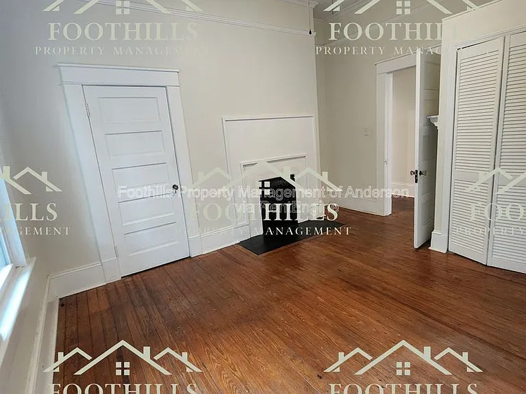 1208 W Whitner St — Photo 11