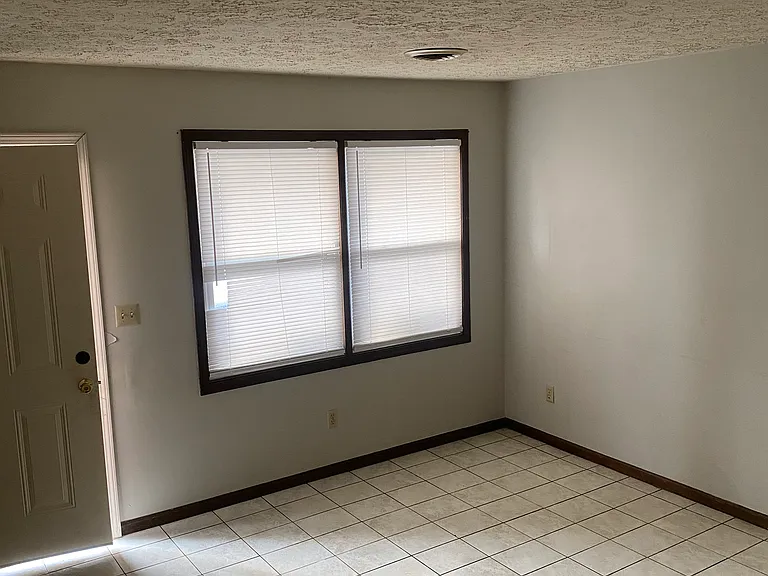 3010 Blaess St #3010 — Photo 8