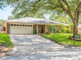 5721 Sagebrush Trl, Arlington, TX 76017