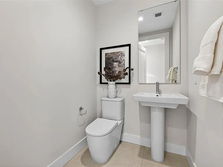 275 1st Ave S #2706 — Photo 33