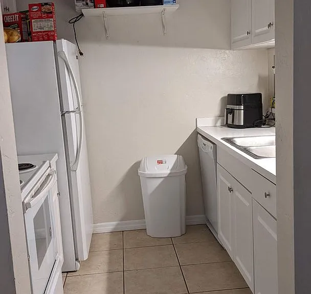 4000 SW 23rd St #3-107 — Photo 11