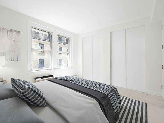 4th image of 40 W 55th St APT 9C