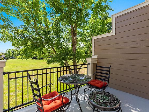 5th image of 6556 NE Rosebay Dr