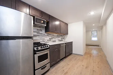 Rented by R New York