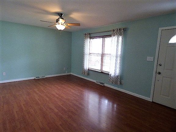 3rd image of 519 Deerwood Ave