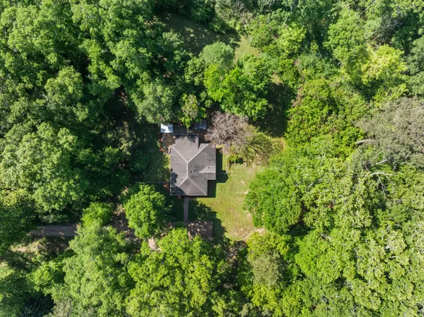 15 Paradise Ln, Hattiesburg, MS 39402