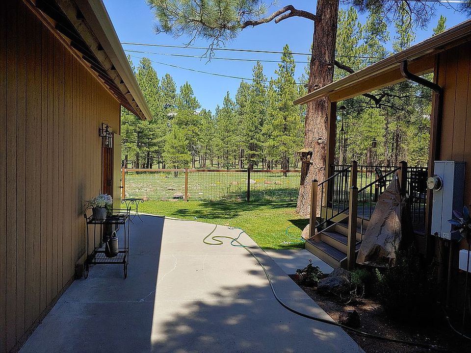 2nd image of 840 E Cedar Wood Dr