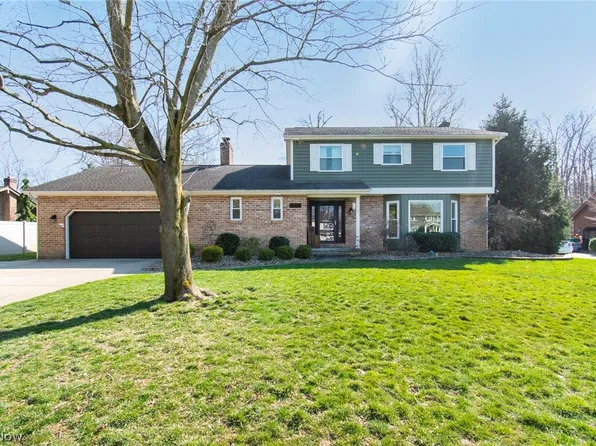 3007 Olde Winter Trl, Poland, OH 44514