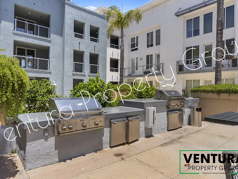 1901 S Victoria Ave #204 — Photo 31