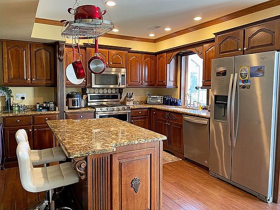 Cherry Cabinets & Granite