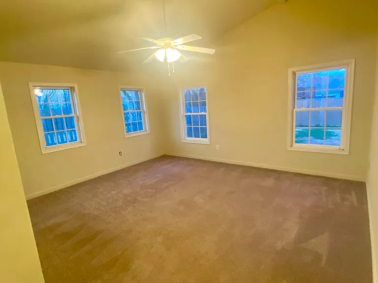 1042 S Ironwood Rd — Photo 8