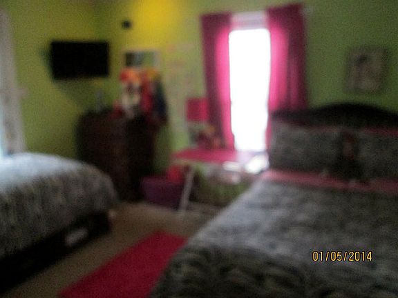4th image of 908 13th Ave N