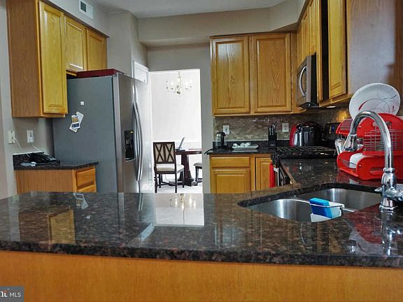 3rd image of 6249 Oakland Dr