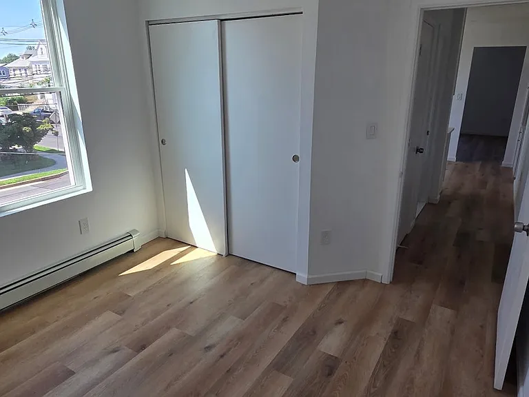 615 Chandler Ave #4 — Photo 4