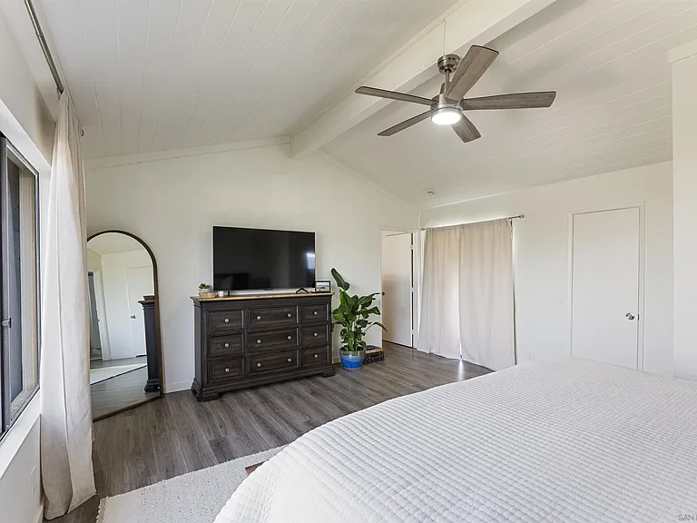 2435 Camino Del Mar — Photo 19