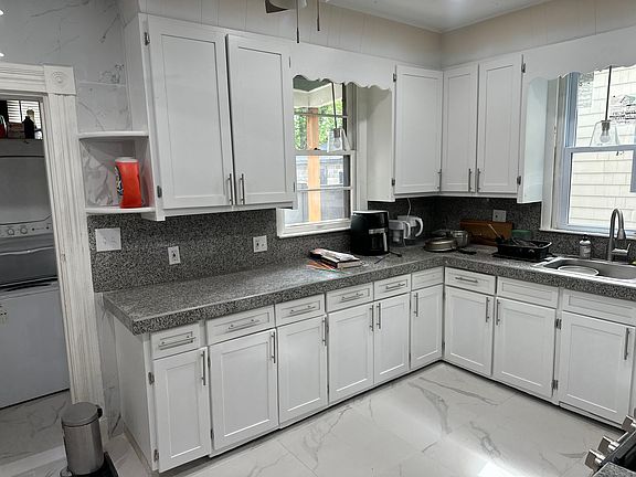 3rd image of 74 Sharon St #74