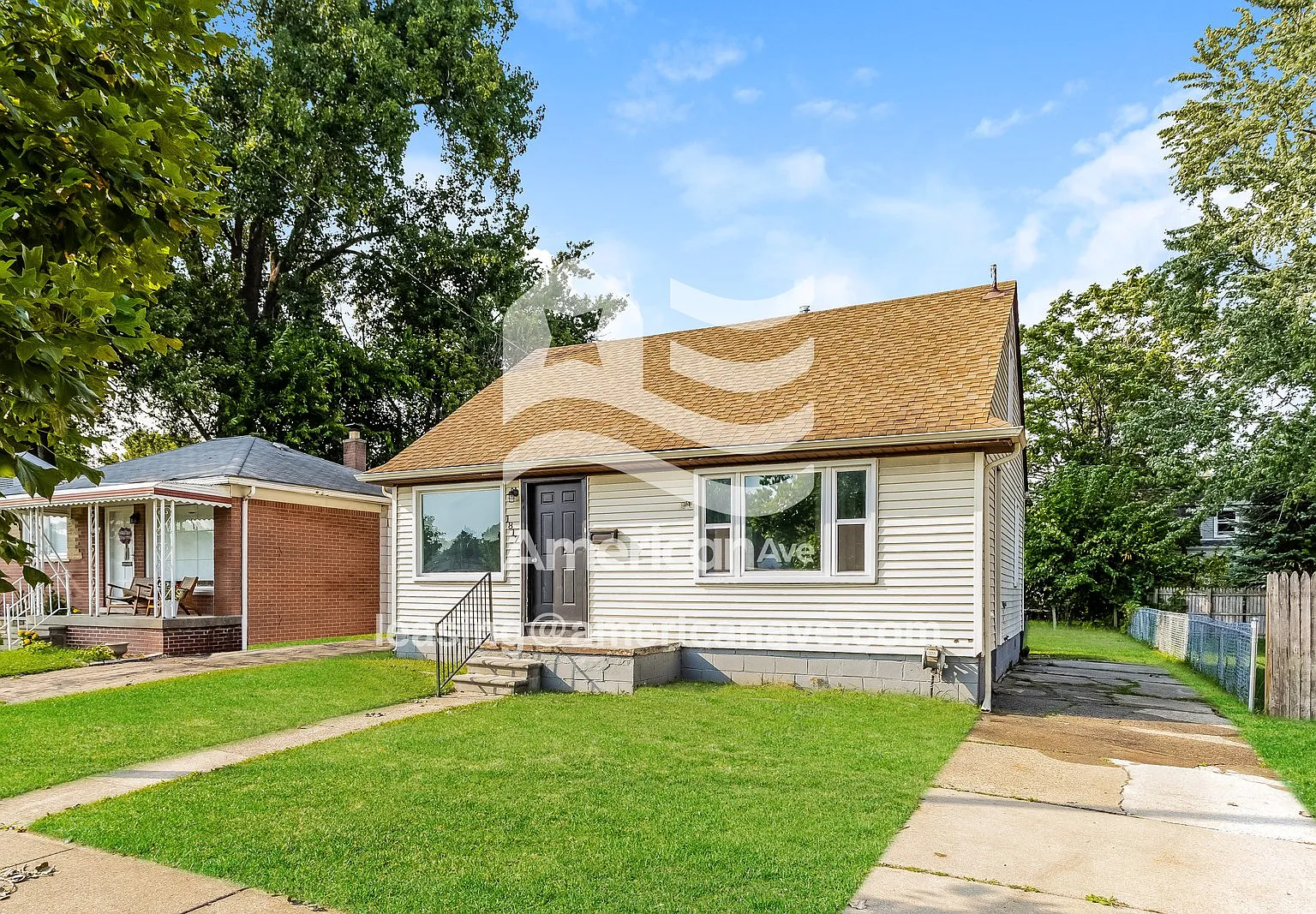 3 bed, 1.0 bath, 1038 sqft, $1,465 — Photo 2