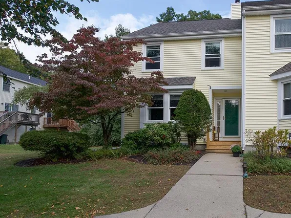 138 Exeter Road #5, Epping, NH 03042