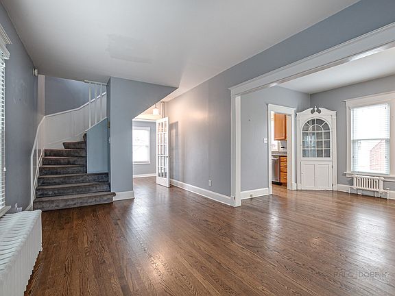 This home has such a nice open flow and boasts 9ft ceilings on the first floor!