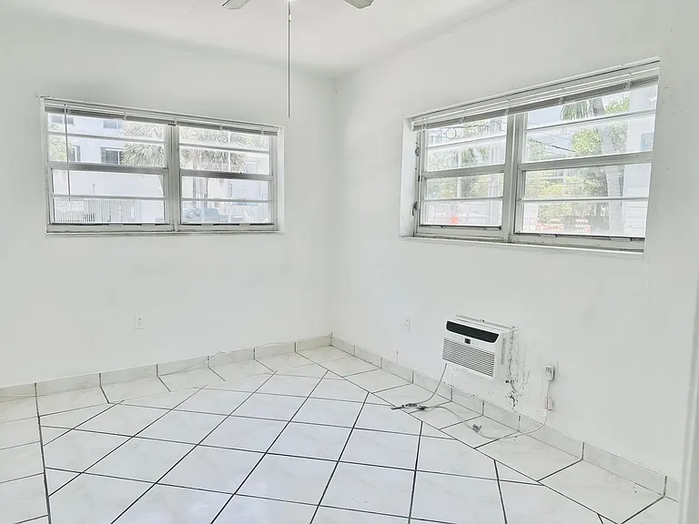 1604 Bay Rd — Photo 2