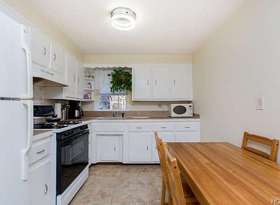 4th image of 21 Ferndale St
