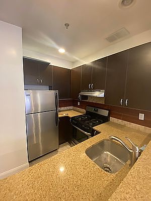 4th image of 3083 32nd St APT 3B